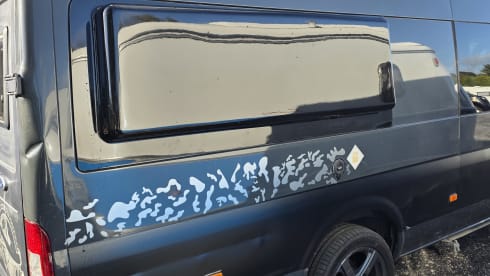 Samuel – Camper met 3 slaapplaatsen, geschikt voor alle weersomstandigheden.
