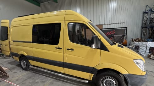 Gele Gustaaf – 2p Mercedes-Benz bus uit 2011
