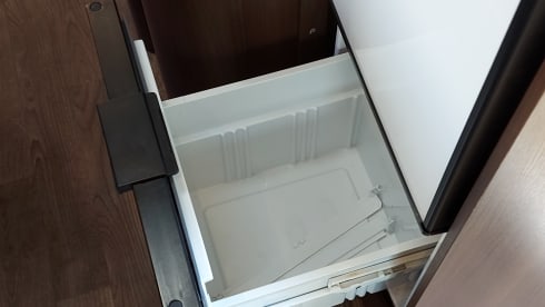 South Coast Explorer – 4 berth Roller Team Coachbuilt from 2017