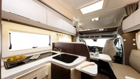 Luxury camper / oven / airco 