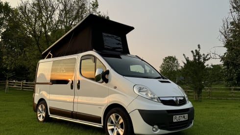 4 berth Vauxhall campervan 