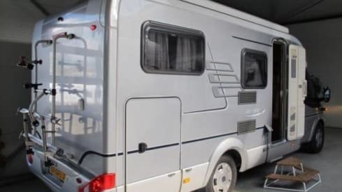 Narrow Hymer, practical and very complete