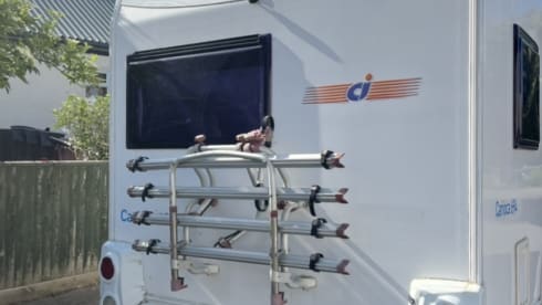 Gina – Beautiful 4 berth Fiat campervan from 2010