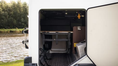 Beautiful stylish camper for 2+2 people