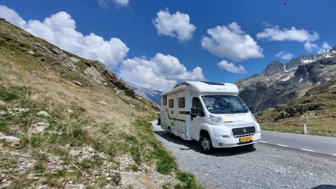 Beautiful 4 person semi-integral camper
