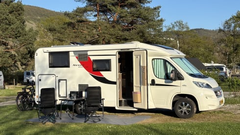 3-person Bürstner 2015 luxury + very complete