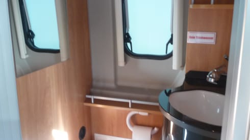 RC – Pössl Roadcriser Solar - AHK-Awning-NAVI-R`camera