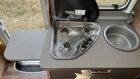 Weinsberg CaraCompact 600 MF B AUTOMATIC