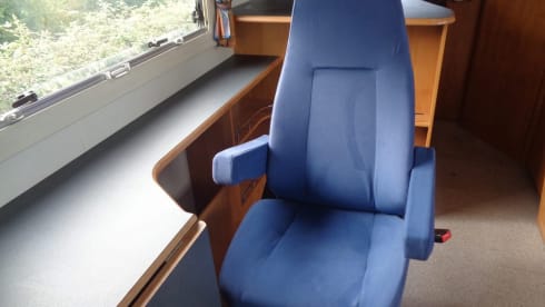 Arto – 3 berth Niesmann + Bischoff Arto 59b