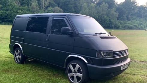 Moonraker – Custom VW T4 Glamping, thetford toilet 
