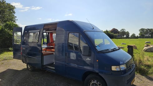 2p Peugeot bus from 1997