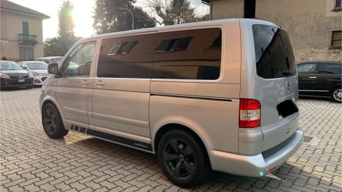 VW MULTIVAN 7 POSTI con LETTO e RISCALDAMENTO AUTONOMO 