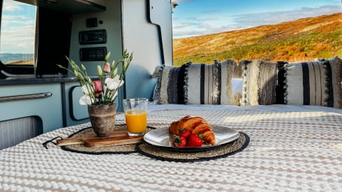 Duke – 4 berth Volkswagen campervan from 2015