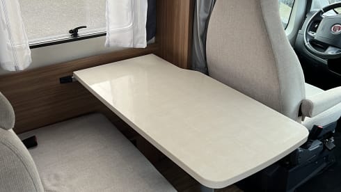 Carado automaat – 4p Carado semi-integrated from 2017