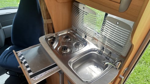 Flash 02 – Compact motorhome of 560 length with air conditioning Flash 02
