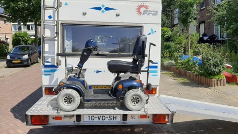 With Mobility Scooter/Scooter carrier and Pop-Up roof tent!