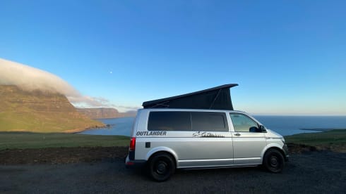 Outlander  – Hire Outlander automatic from Edinburgh airport 