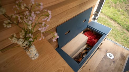 Quincy – Boutique hotel vibes in a stylish off-grid camper