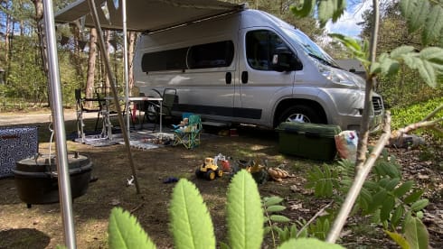 Moses The Van – Moses The Van: 4 person Fiat bus camper from 2011