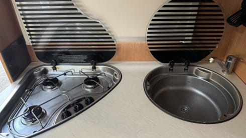 Nice spacious family camper (2011)!
