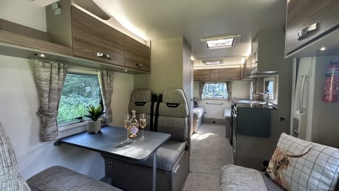 Swift 486 – Swift Edge 486 Black Edition, 6 Berth Motorhome With Bike Rack