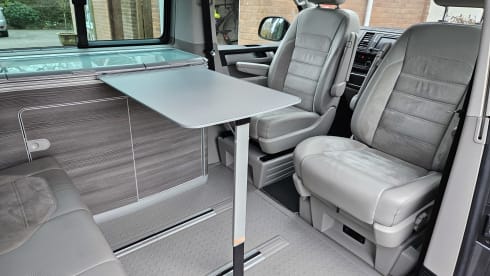 Billy – 4 berth Volkswagen California Ocean 2017