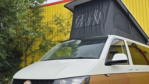 Busbie – 5 berth Volkswagen campervan from 2016