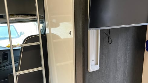 2p Ford alcove from 2021 (5 + 1 sleeping places)