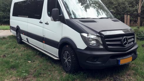4p Mercedes-Benz buscamper uit 2014