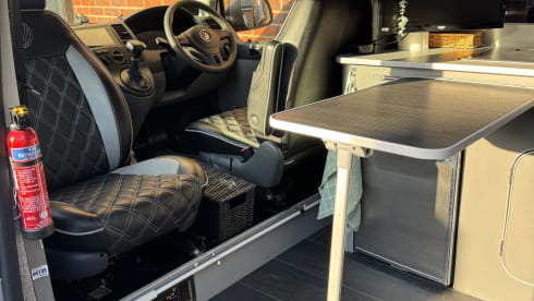 T30 Explorer – 4 berth Volkswagen campervan 