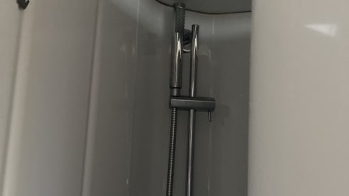 Ons Bonbonnetje – 2p Bürstner semi-integrated uit 2013