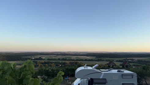 6p ruime gezinscamper met stapelbed off the grid