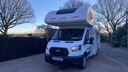 Lucy – 6 berth Ford Roller Team Zafiro