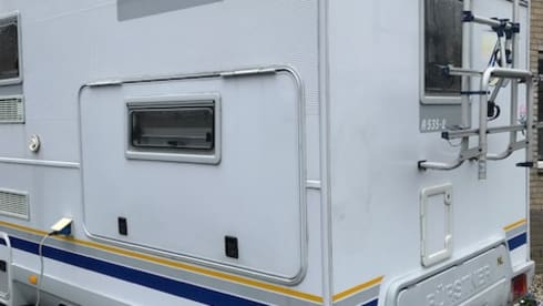 5-6 p cozy, compact family camper Fiat Alcove.