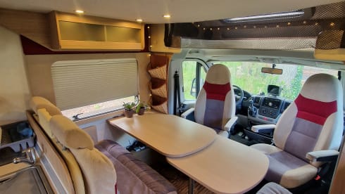 Casa Cozy  – 4p Bürstner semi-integrated from 2009