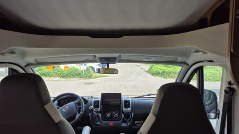 2p Knaus semi-integrated uit 2016
