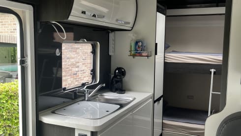 Wolly – 5p Ford alcove from 2019