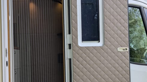 La liberté  – Luxury off grid camper for 3 persons