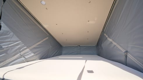 Knaus 600 ME met daktent – 4p Knaus rooftop from 2025