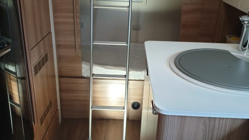 Wanderlust – Modern 6-Berth Motorhome with 5 Seatbelts - Your Adventure Awaits!
