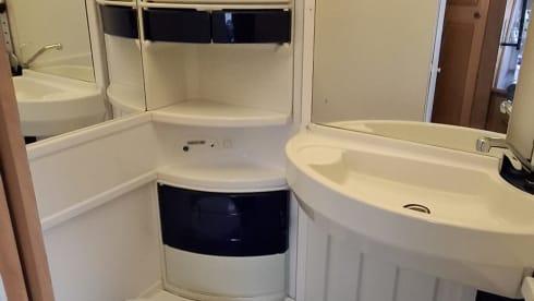Bobby – 3p Hymer integrated from 1999