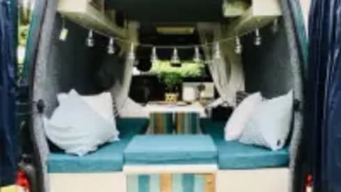 Zus – Hip camper van Zus. Very nicely decorated.