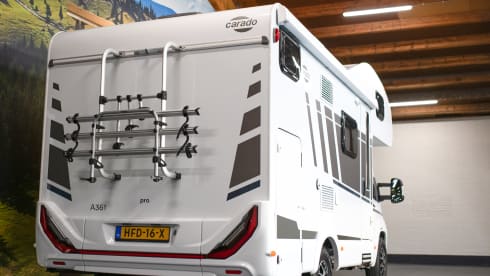 Spacious 6p Carado 361 alcove from 2024