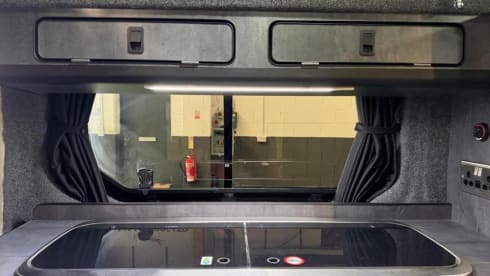 Andys camper – Campervan Vauxhall Vivaro a 4 posti letto del 2019