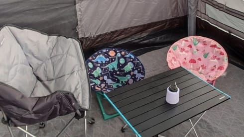 The Black Vanther  – Beautiful pop top 4 berth 4 x 4 VW Camper! 