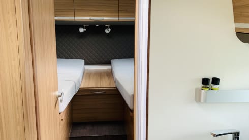 Adria matrix 670 SL model 2022 (4-5 pers. / complete for holidays)