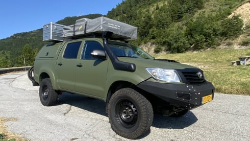 Toyota hilux globetrotter  – 3p Toyota rooftop uit 2013