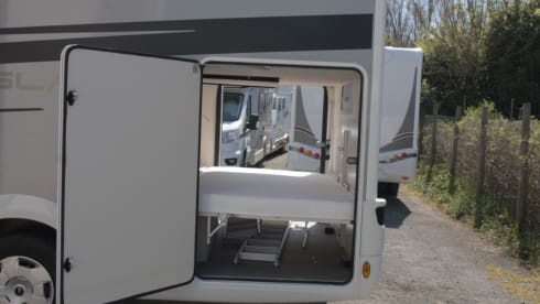 Glamys - 320 Ford – MCLOUIS GLAMYS 226 Ford with automatic transmission