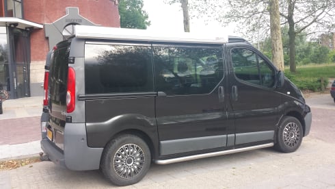 A comfortable and compact Renault Trafic.