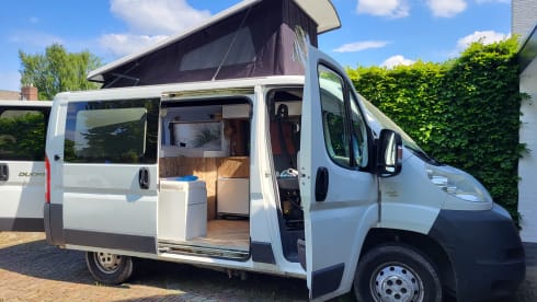 Q-bus – Compact and complete camper